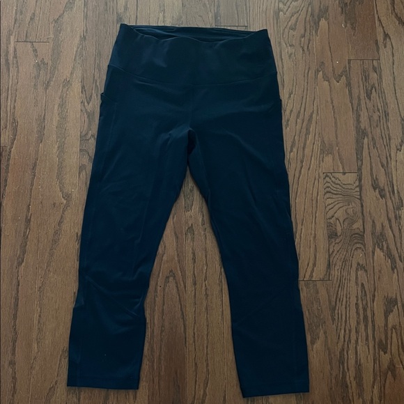 Lululemon High Rise Pace Rival Navy Size 8 - Picture 3 of 7